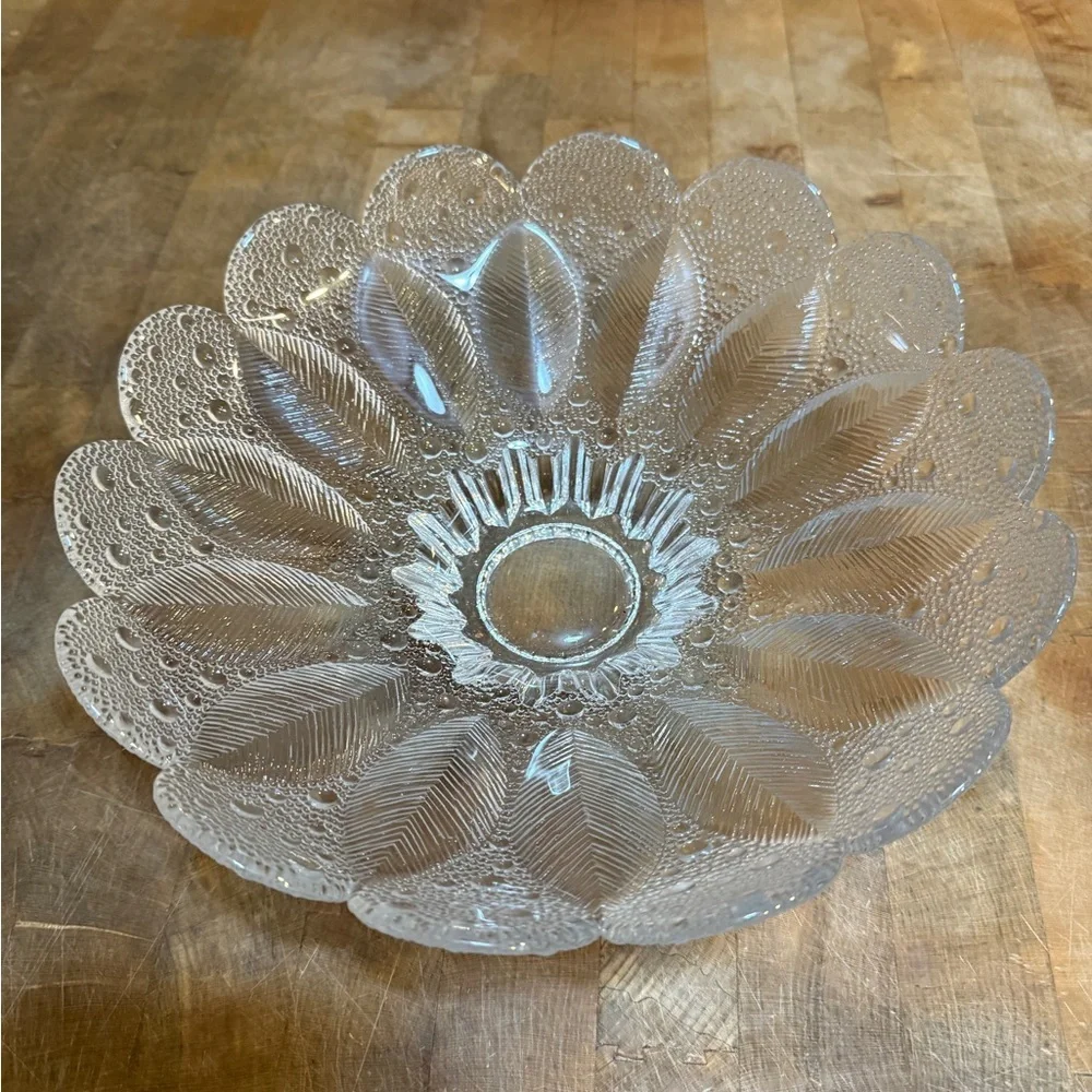 Vintage MCM E. Germany Lausitzer Dew Drop and Leaf Clear Glass Decorative Bowl